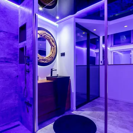 The Place To Be Port Nature