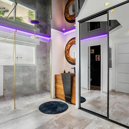 The Place To Be Port Nature *